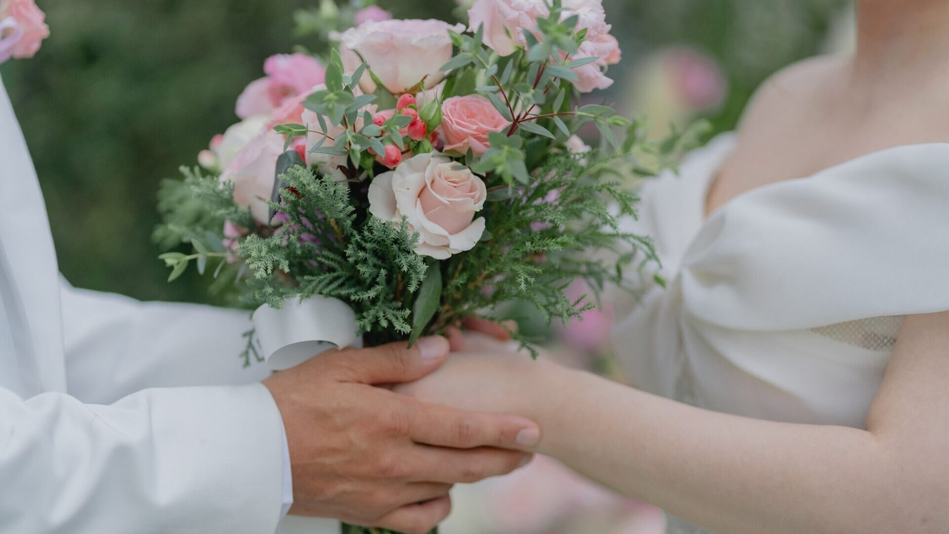 คู่รักในบรรยากาศงานแต่งงานในโรงแรมสุขุมวิท กรุงเทพ