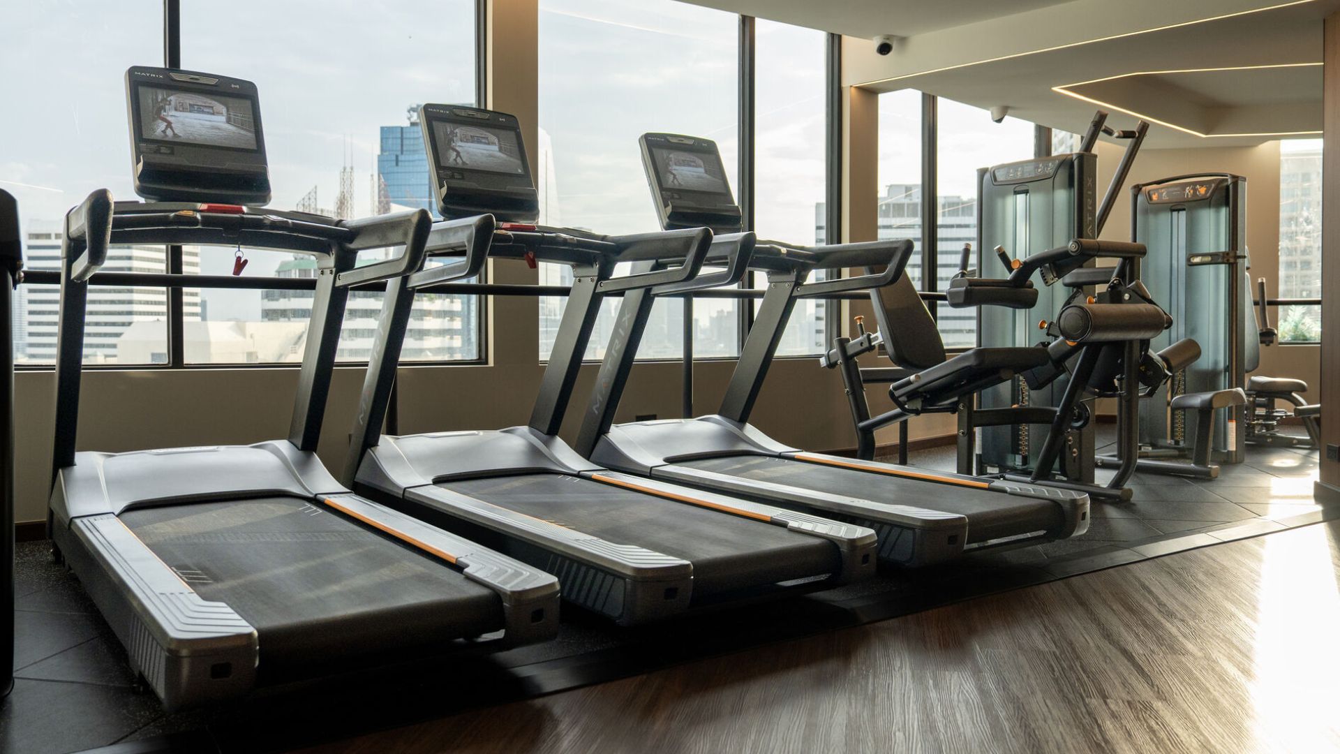 Well-equipped fitness center with cardio and strength-training equipment.